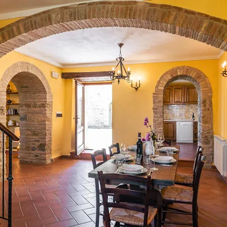Holiday home Il Leccio